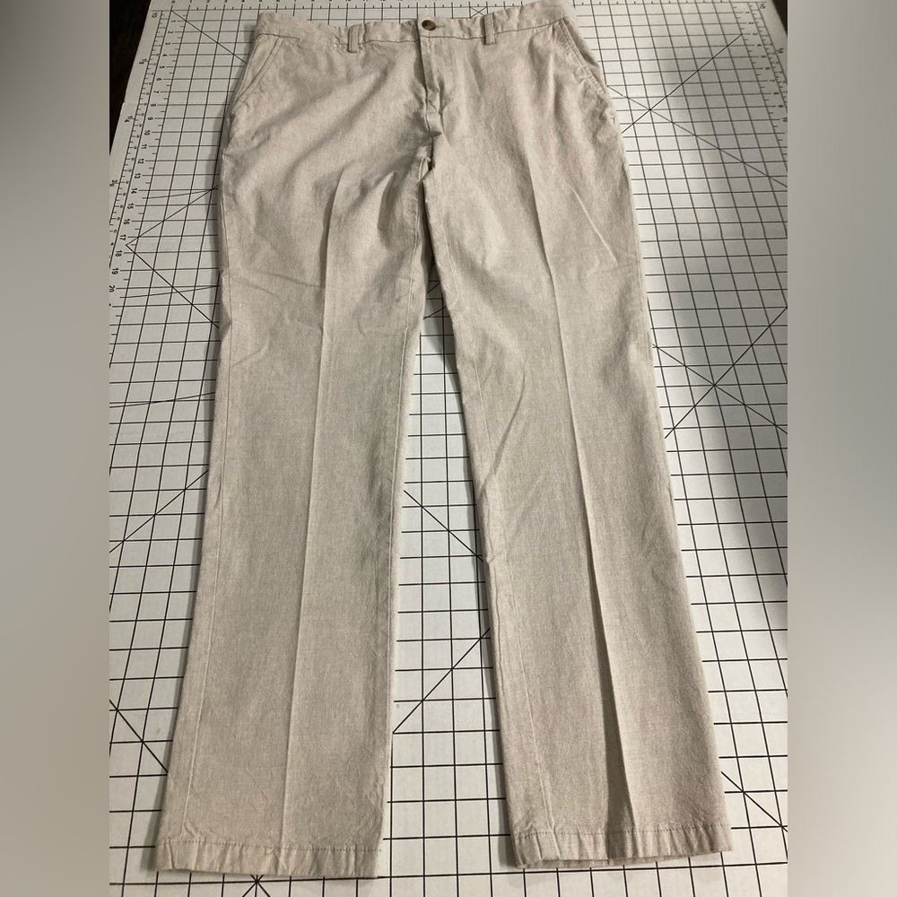 Old Navy Ultimate Slim Fit Khaki Pants 34/30